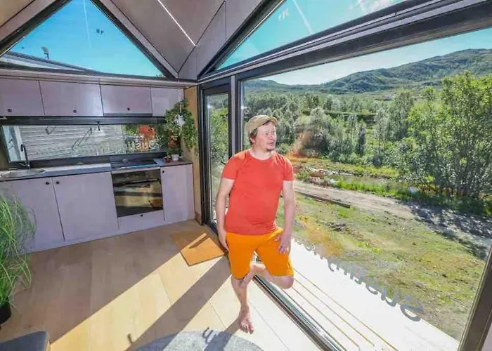 Storjord Farmstay Glamping